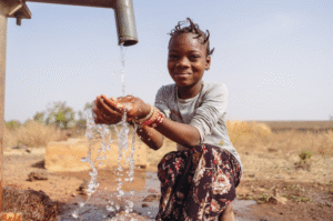 Approvisionnement en eau de consommation - gestion des eaux usées - et - des excréta dans la ville de Kananga (RDC) : Défis et impacts socio-environnementaux