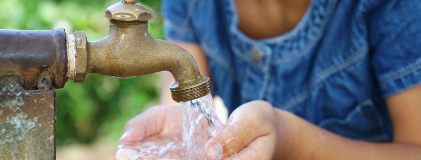 Accès à l'eau potable et à l'assainissement: cas de la commune d'arrondissement de Douala V (Cameroun)