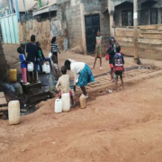 Problématique d’accès à l’eau potable dans les quartiers spontanés de la ville de Bafoussam, Cameroun